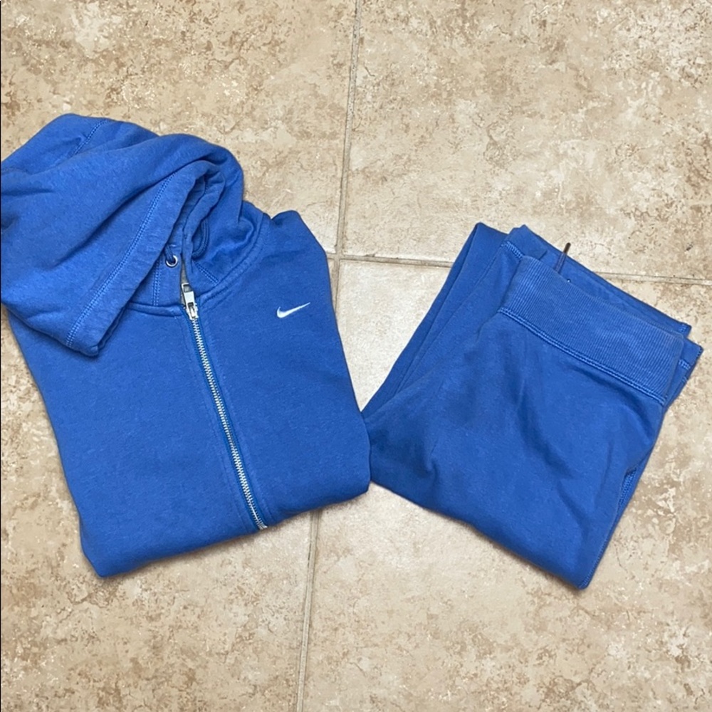 Nike Set - Picture 3 of 3